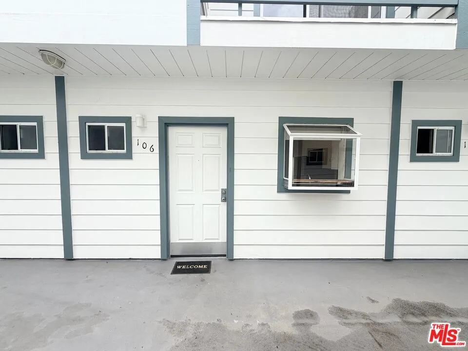 11738 Mayfield #106 Los Angeles, CA 90049