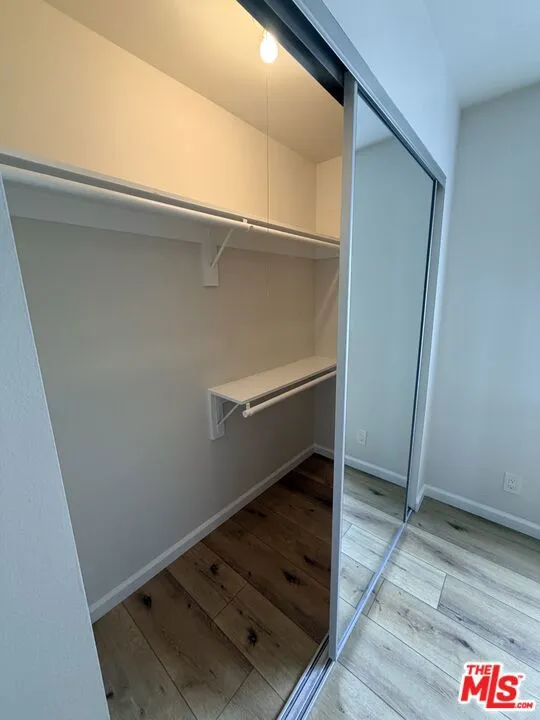 11738 Mayfield #106 Los Angeles, CA 90049