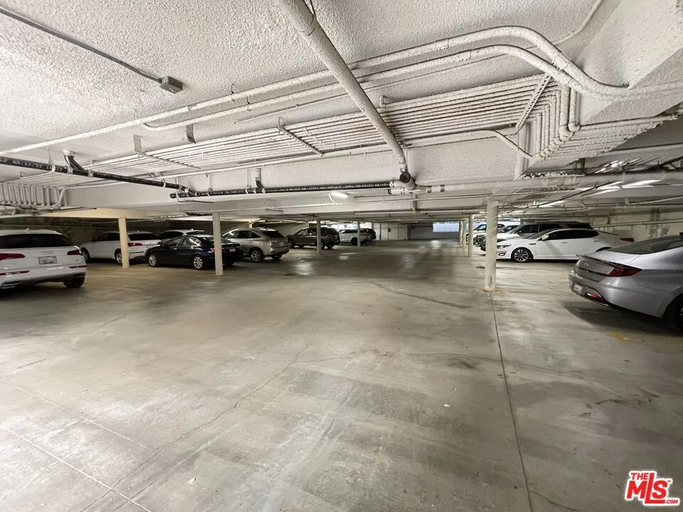 11738 Mayfield #106 Los Angeles, CA 90049