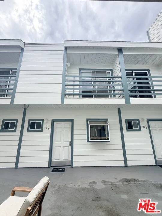 11738 Mayfield #106 Los Angeles, CA 90049