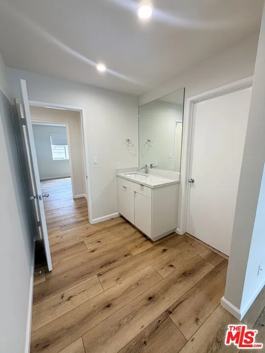 11738 Mayfield #106 Los Angeles, CA 90049