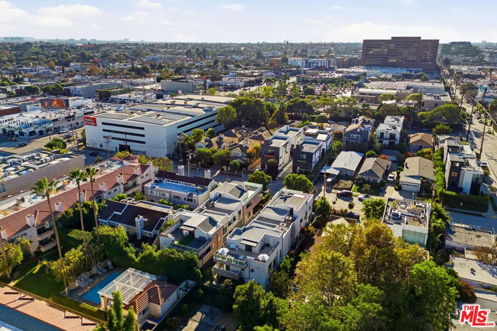 2118 Federal Avenue Los Angeles, CA 90025