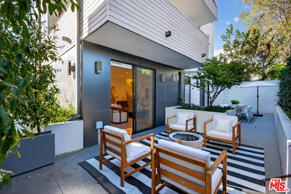 2118 Federal Avenue Los Angeles, CA 90025