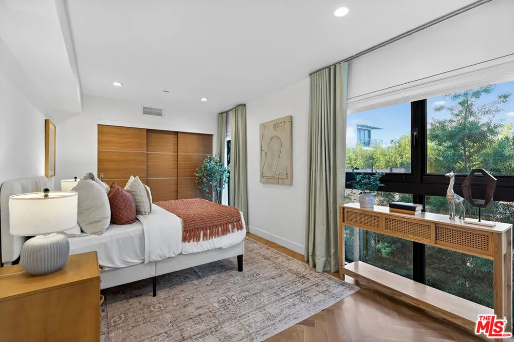 2118 Federal Avenue Los Angeles, CA 90025