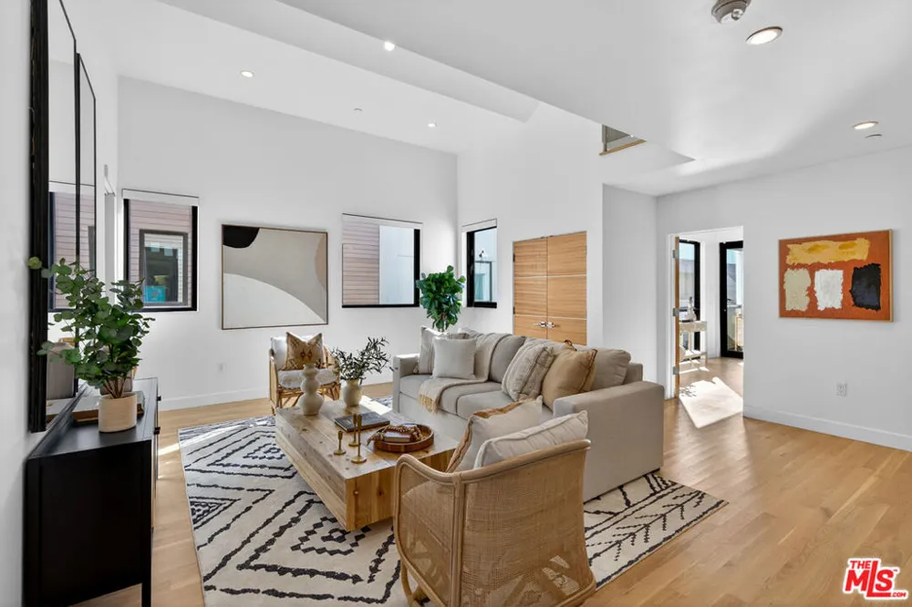 2118 Federal Avenue Los Angeles, CA 90025