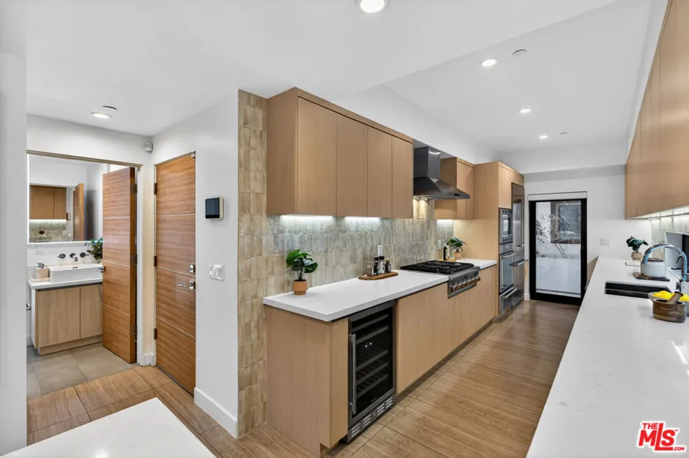 2118 Federal Avenue Los Angeles, CA 90025