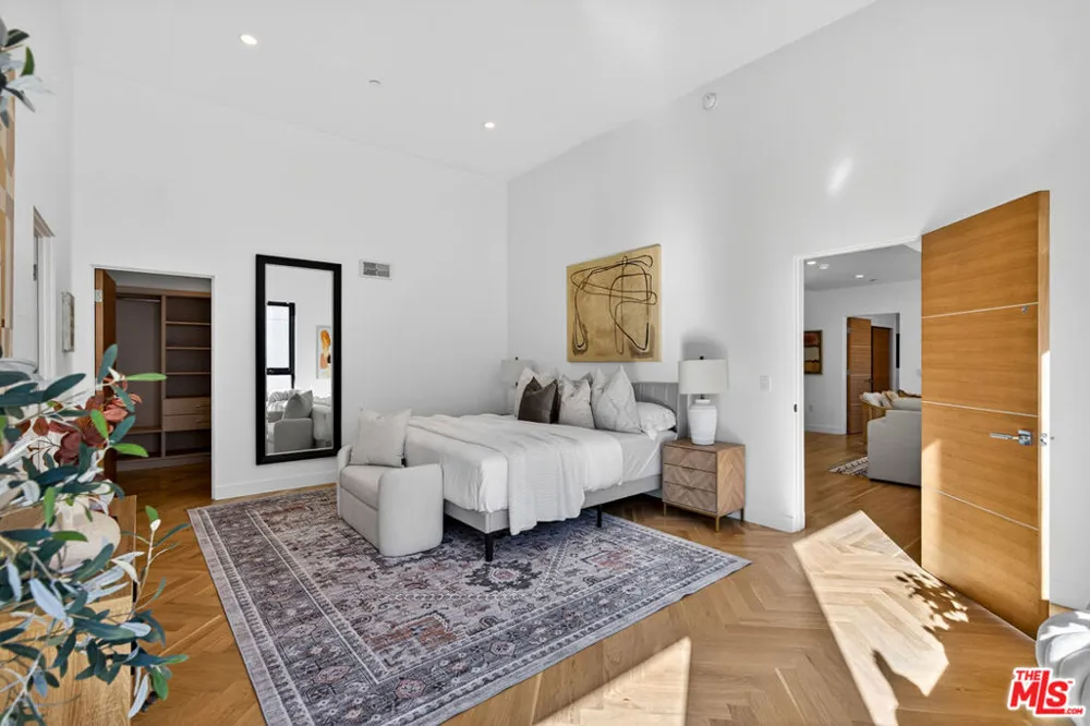 2118 Federal Avenue Los Angeles, CA 90025