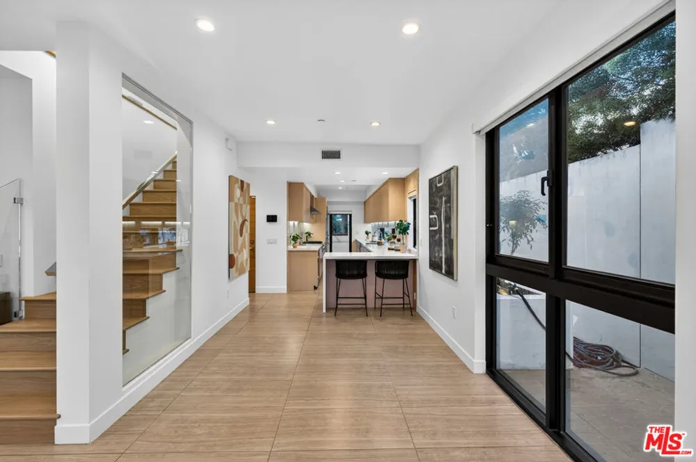 2118 Federal Avenue Los Angeles, CA 90025