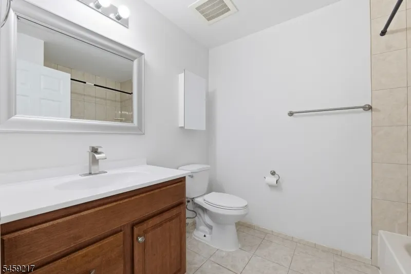 191 Sierra Ct #191 Unit 191 Woodbridge, NJ 07095