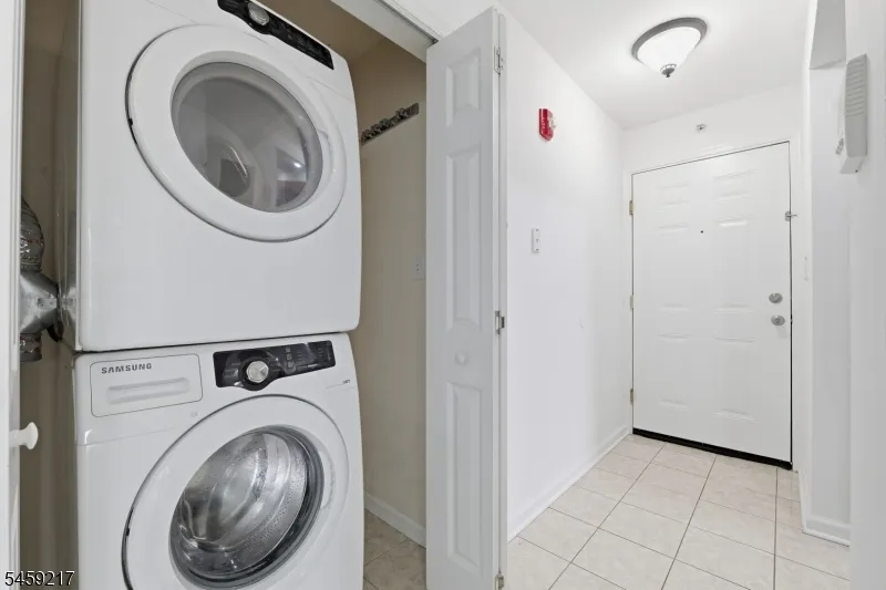 191 Sierra Ct #191 Unit 191 Woodbridge, NJ 07095