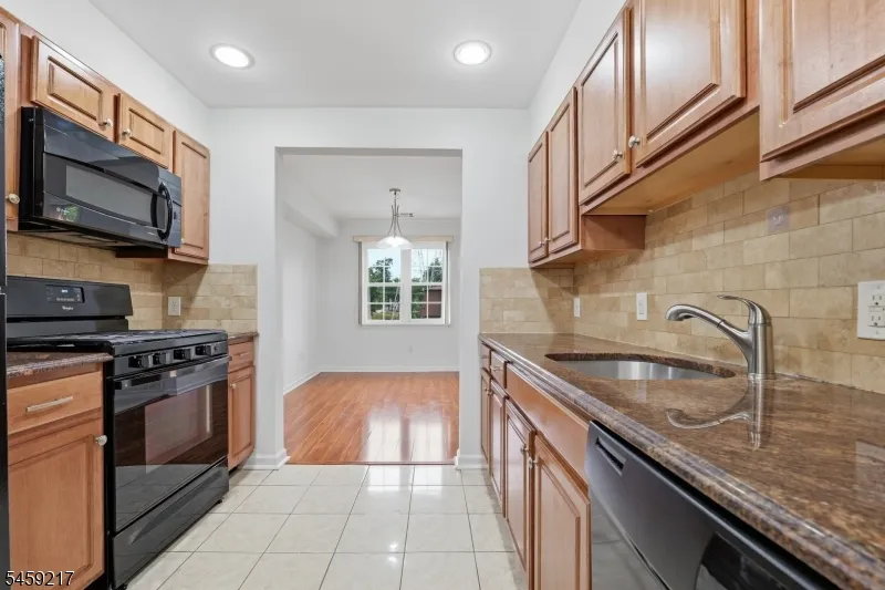 191 Sierra Ct #191 Unit 191 Woodbridge, NJ 07095