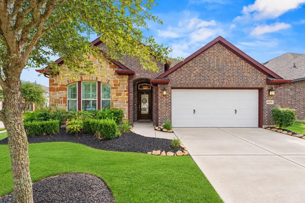 18203 Burnett Willow Lane Cypress, TX 77433