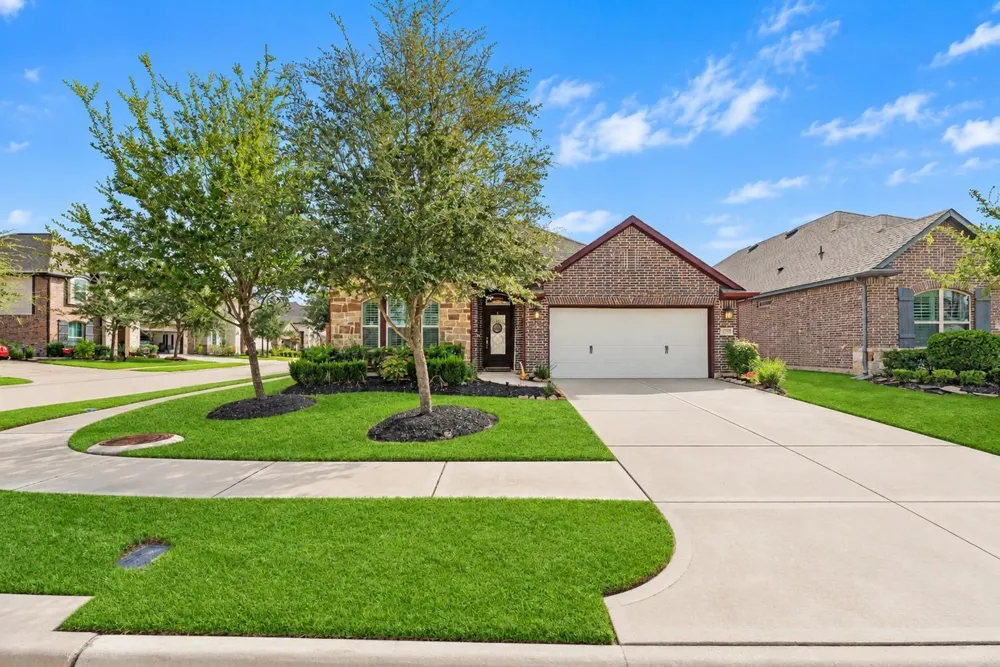 18203 Burnett Willow Lane Cypress, TX 77433