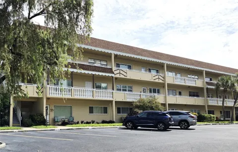 2041 AUSTRALIA WAY W #23