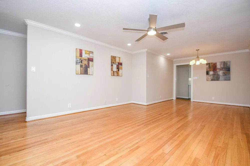 5315 Briarbend Drive Houston, TX 77096
