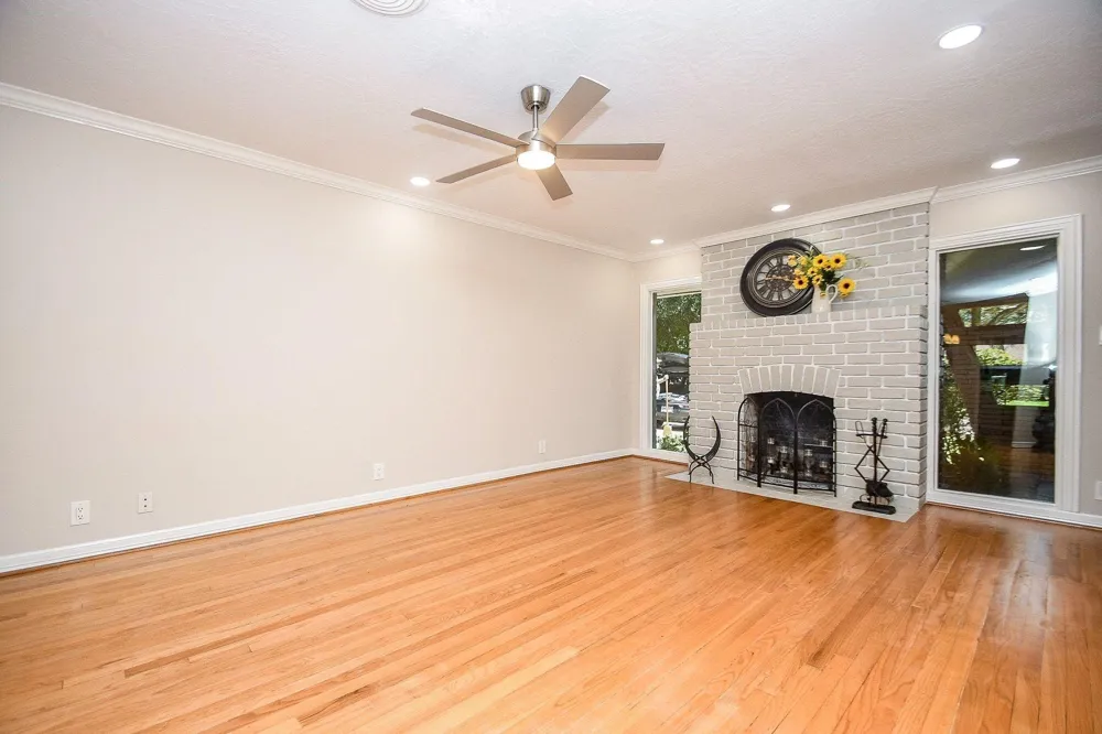 5315 Briarbend Drive Houston, TX 77096