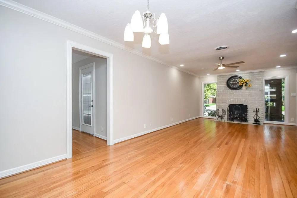 5315 Briarbend Drive Houston, TX 77096