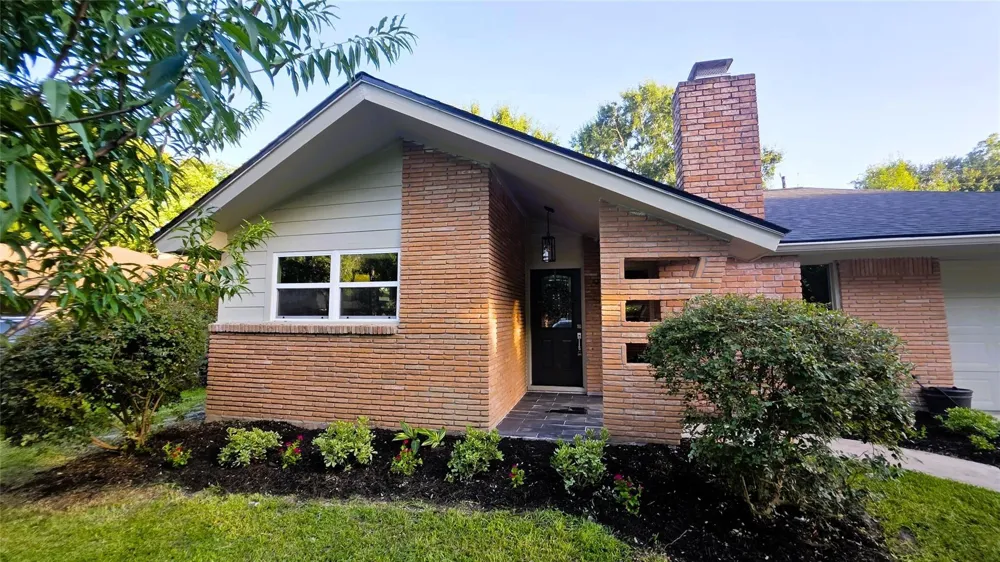 5315 Briarbend Drive Houston, TX 77096