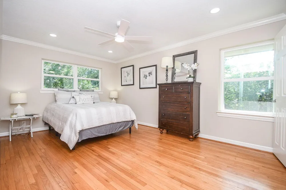 5315 Briarbend Drive Houston, TX 77096
