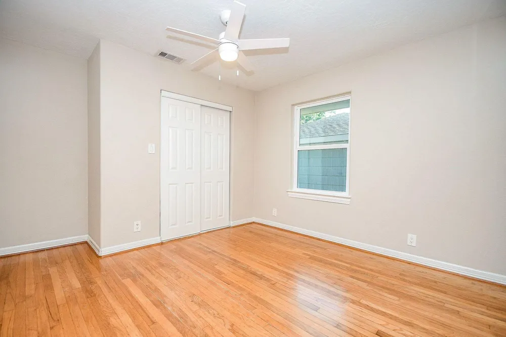 5315 Briarbend Drive Houston, TX 77096