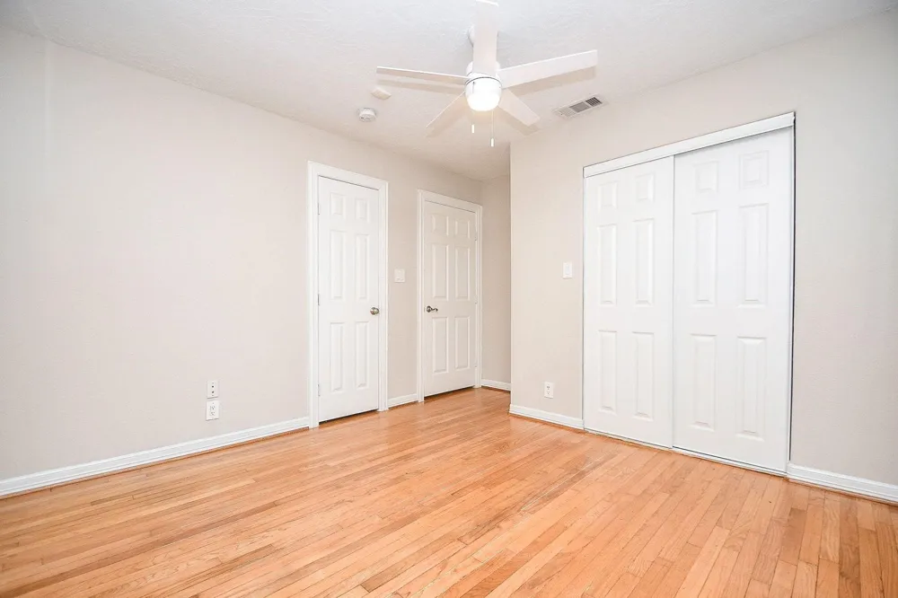 5315 Briarbend Drive Houston, TX 77096