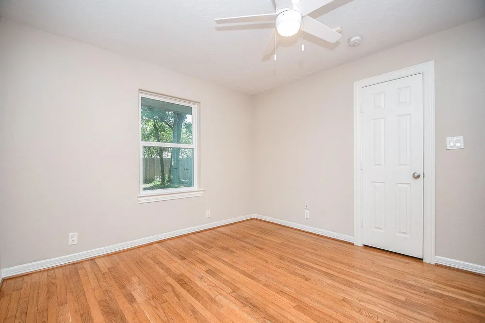 5315 Briarbend Drive Houston, TX 77096