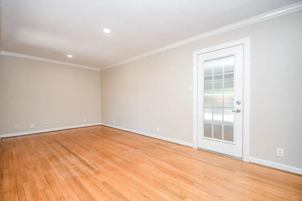 5315 Briarbend Drive Houston, TX 77096