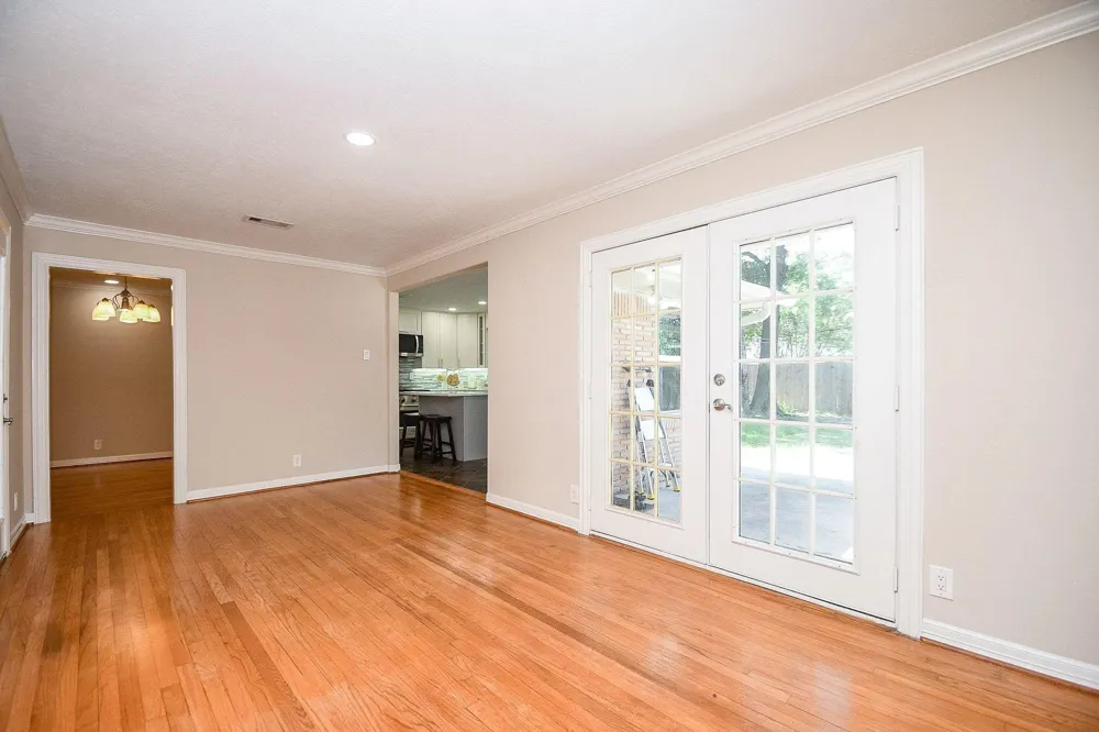 5315 Briarbend Drive Houston, TX 77096