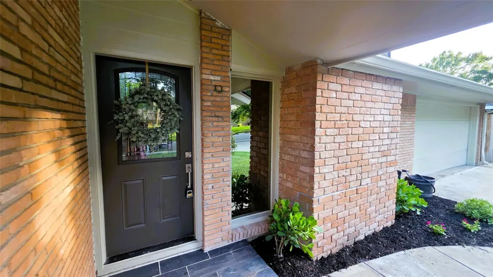5315 Briarbend Drive Houston, TX 77096