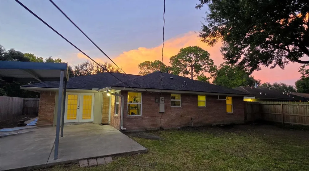 5315 Briarbend Drive Houston, TX 77096