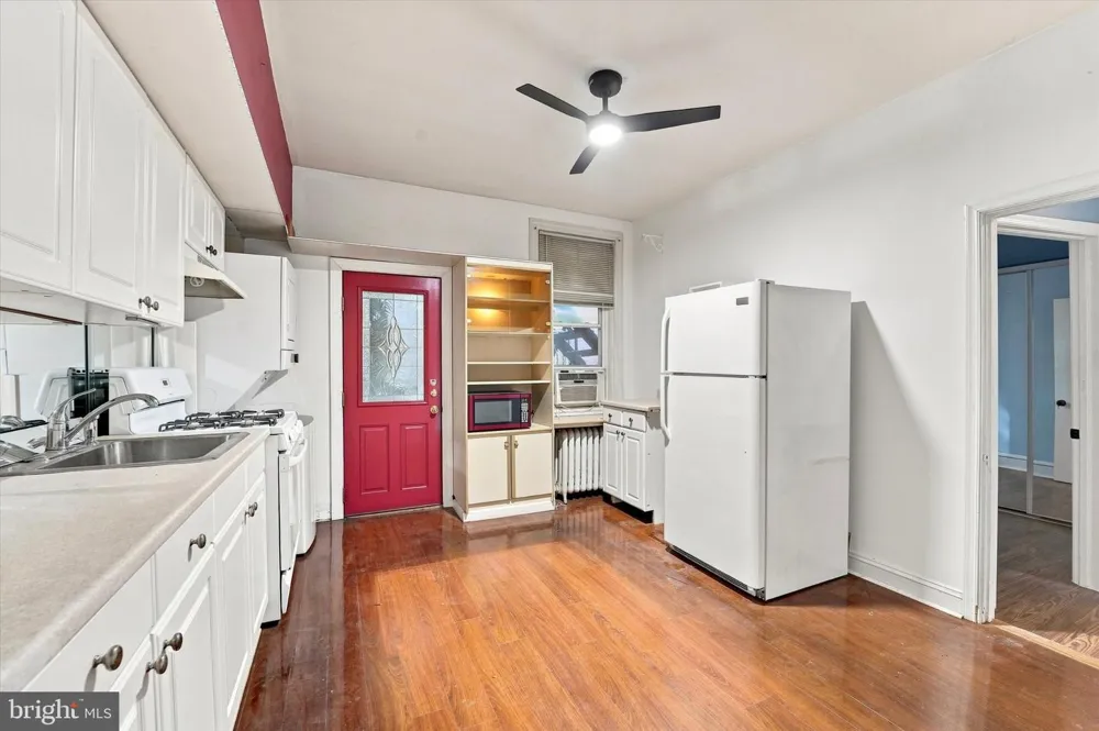 1 ATHENS AVENUE W #C Ardmore, PA 19003