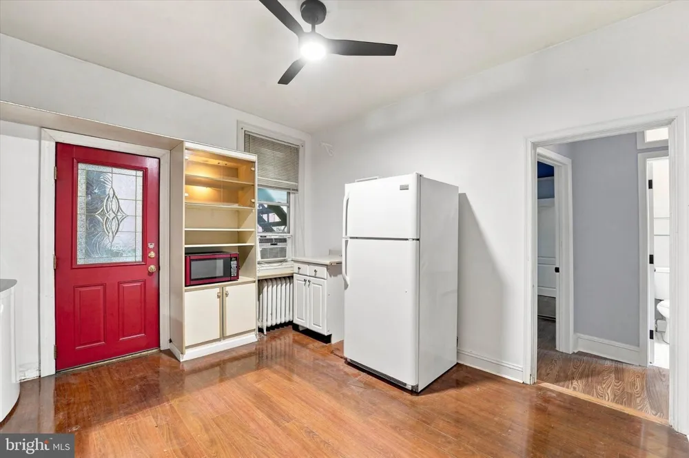 1 ATHENS AVENUE W #C Ardmore, PA 19003