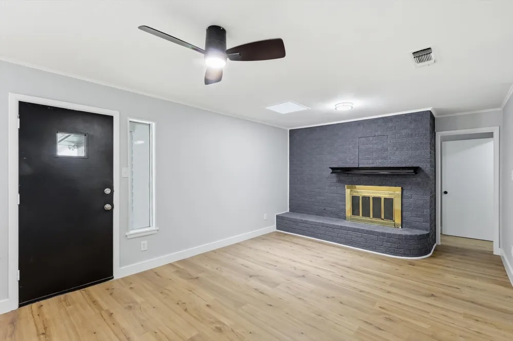 2202 E Mitchell Street Arlington, TX 76010