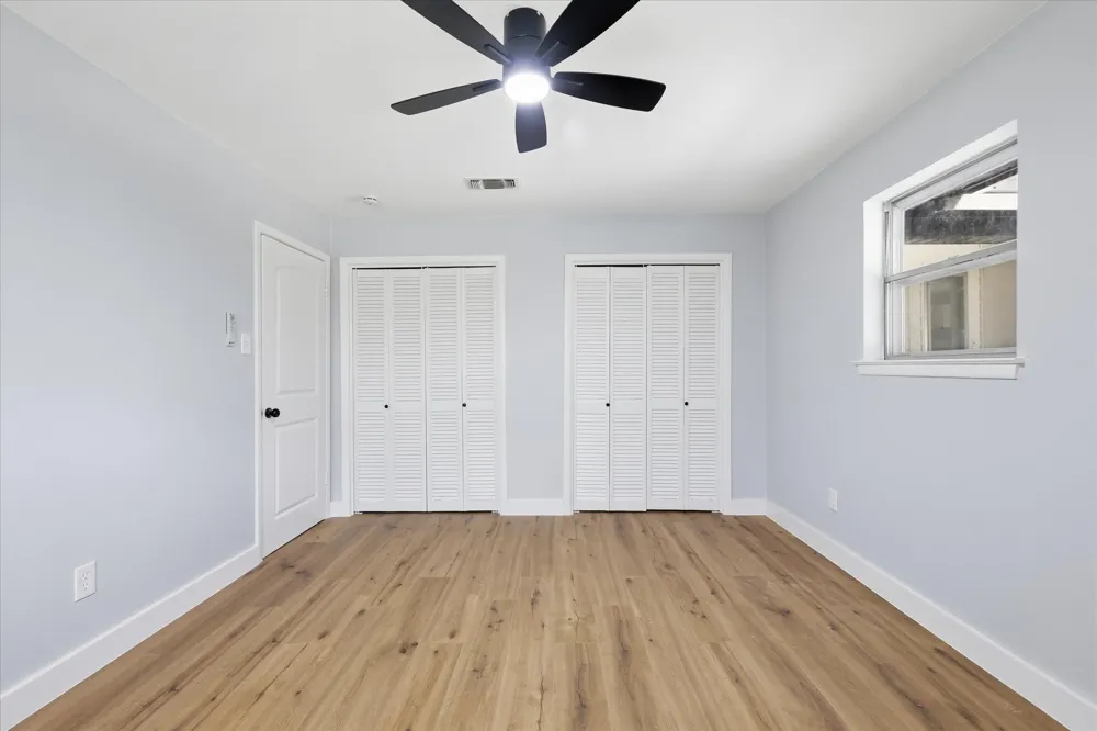 2202 E Mitchell Street Arlington, TX 76010