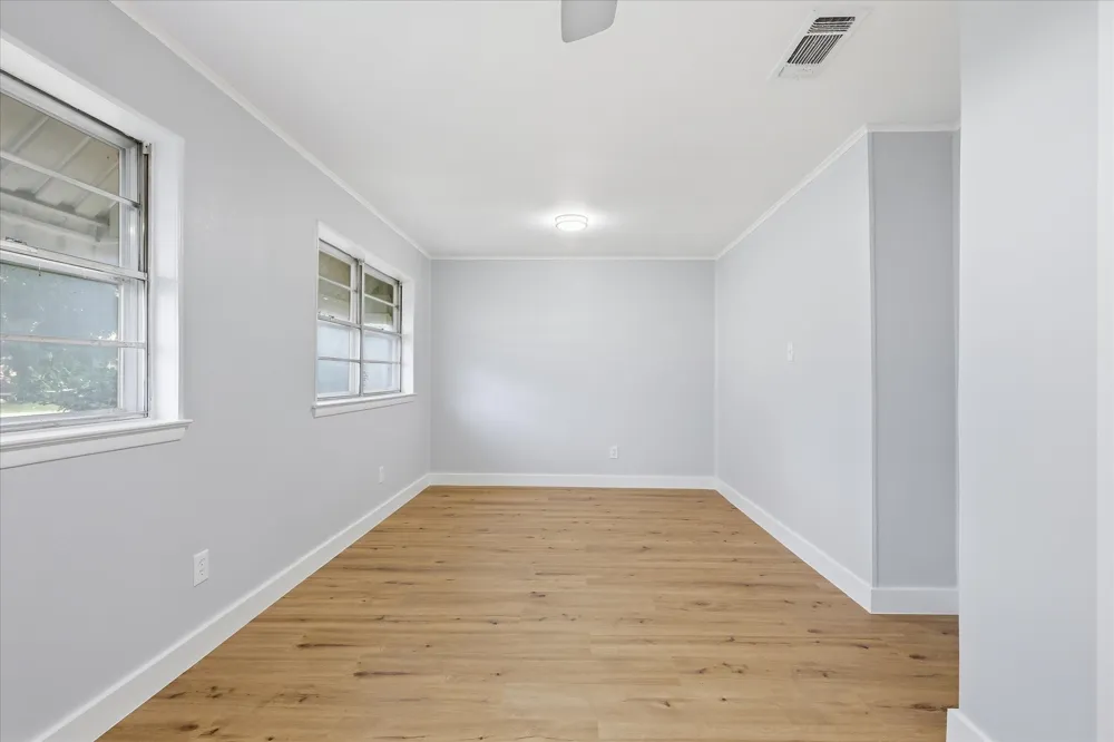 2202 E Mitchell Street Arlington, TX 76010
