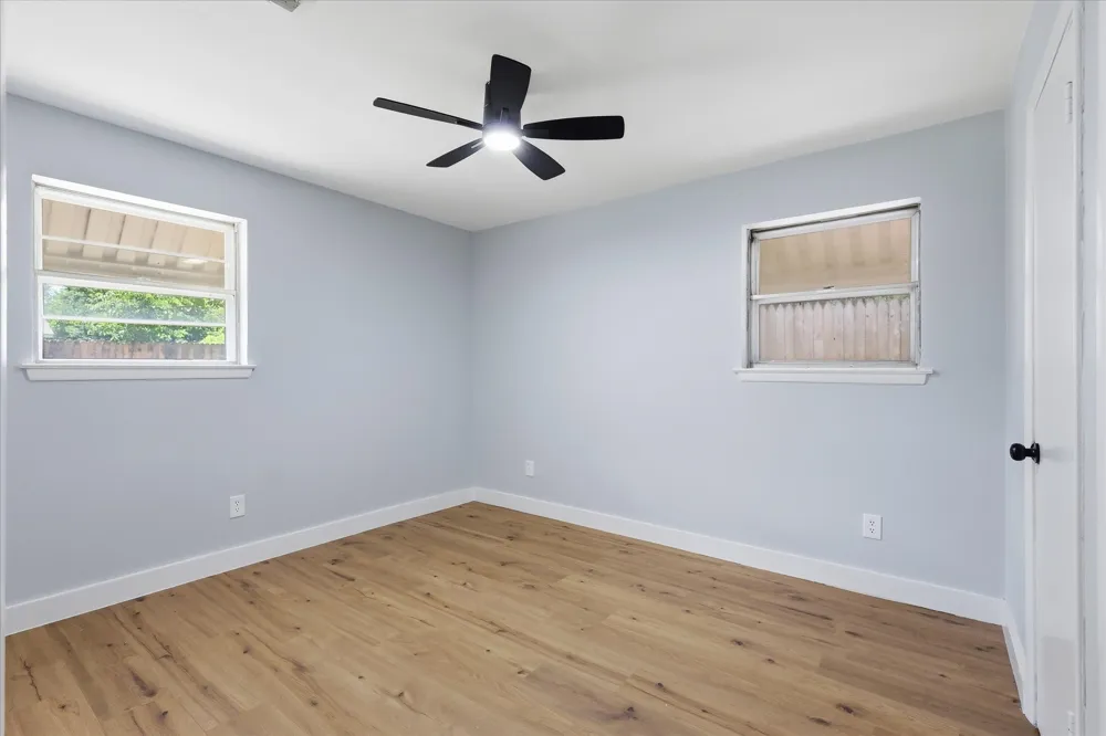 2202 E Mitchell Street Arlington, TX 76010