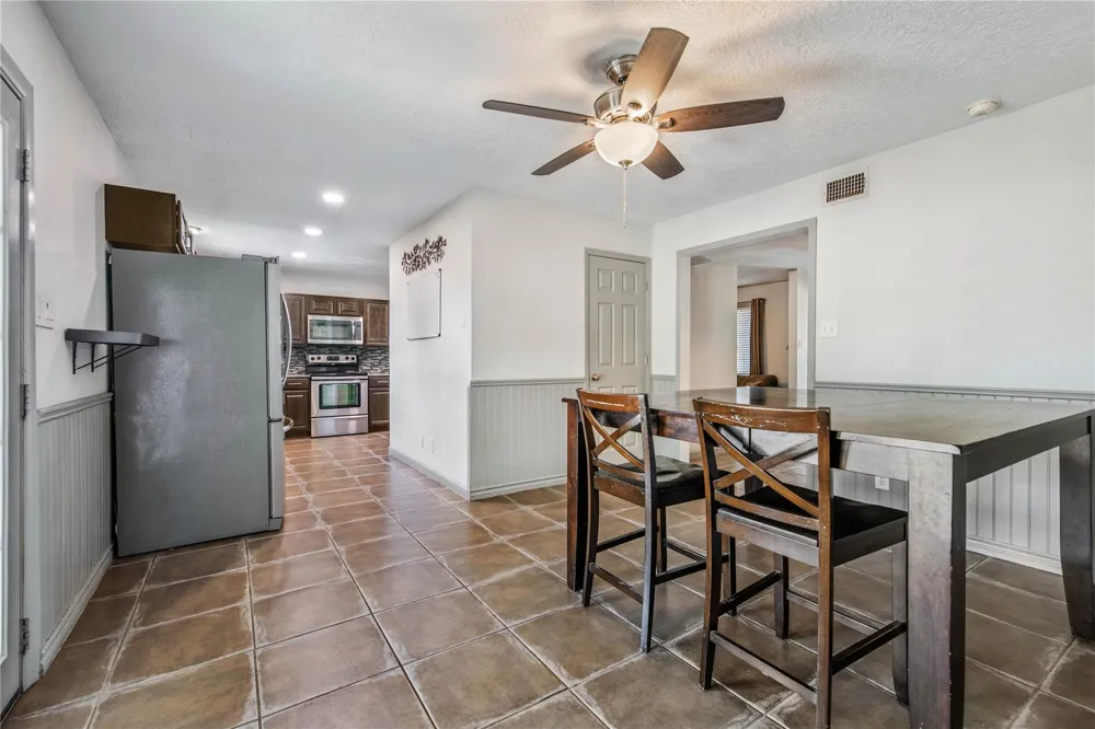 2009 Quail Run College Station, TX 77845