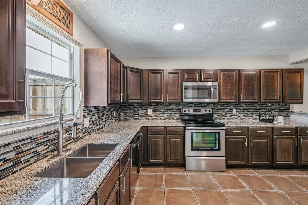 2009 Quail Run College Station, TX 77845
