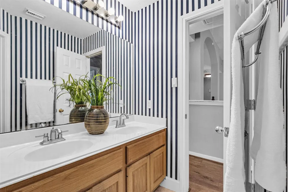 23 Alba Road Montgomery, TX 77356