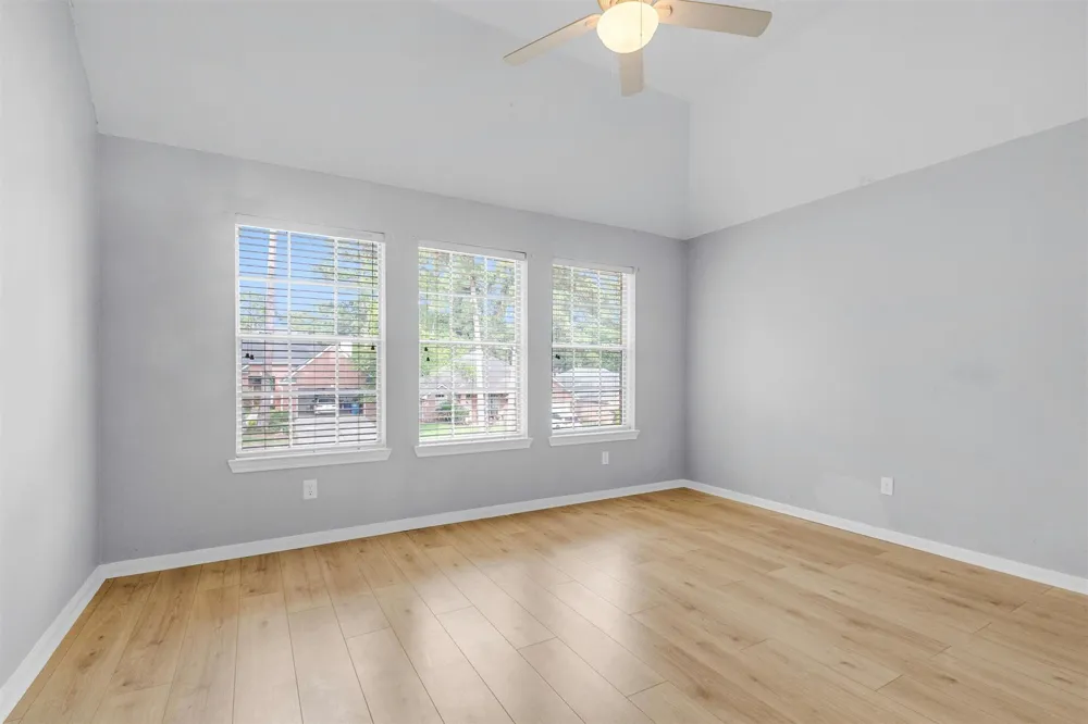 23 Alba Road Montgomery, TX 77356