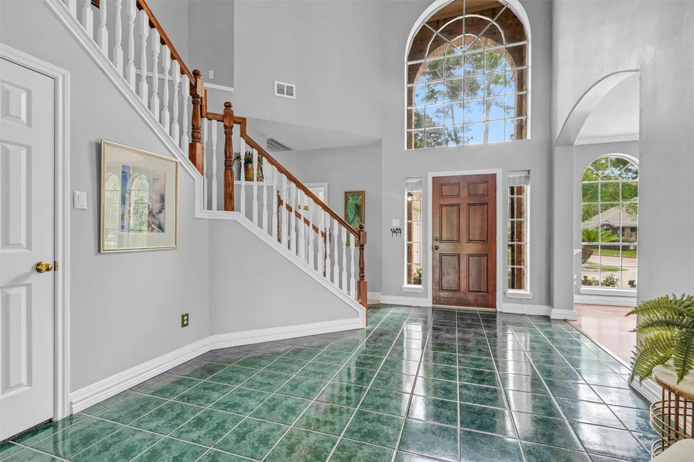 23 Alba Road Montgomery, TX 77356