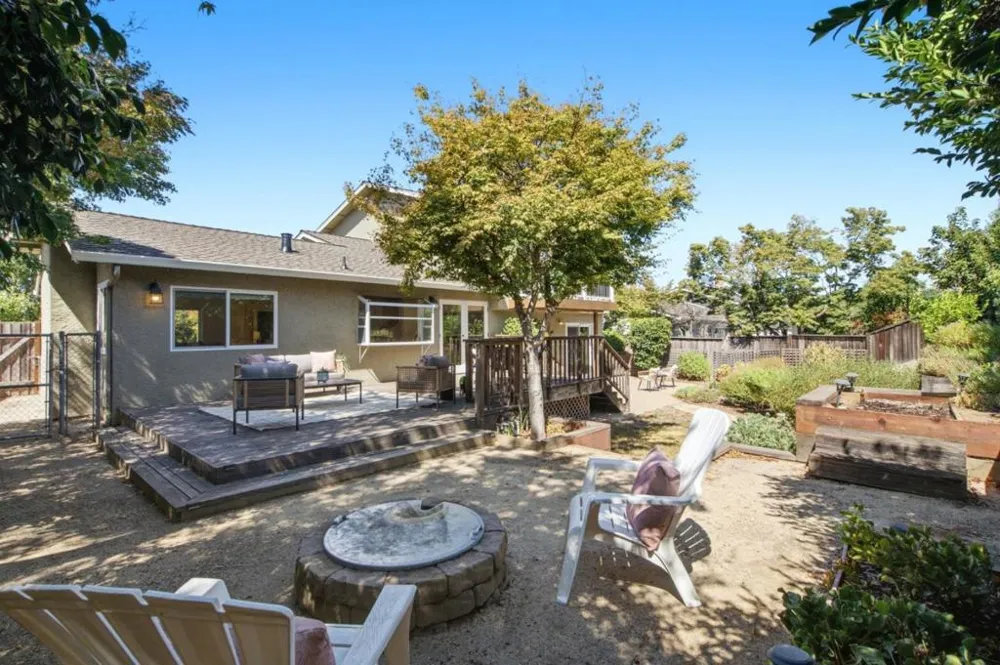 5352 Hounds San Jose, CA 95135
