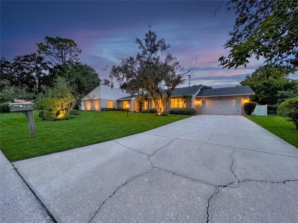 1068 SUGARTREE DRIVE S Lakeland, FL 33813