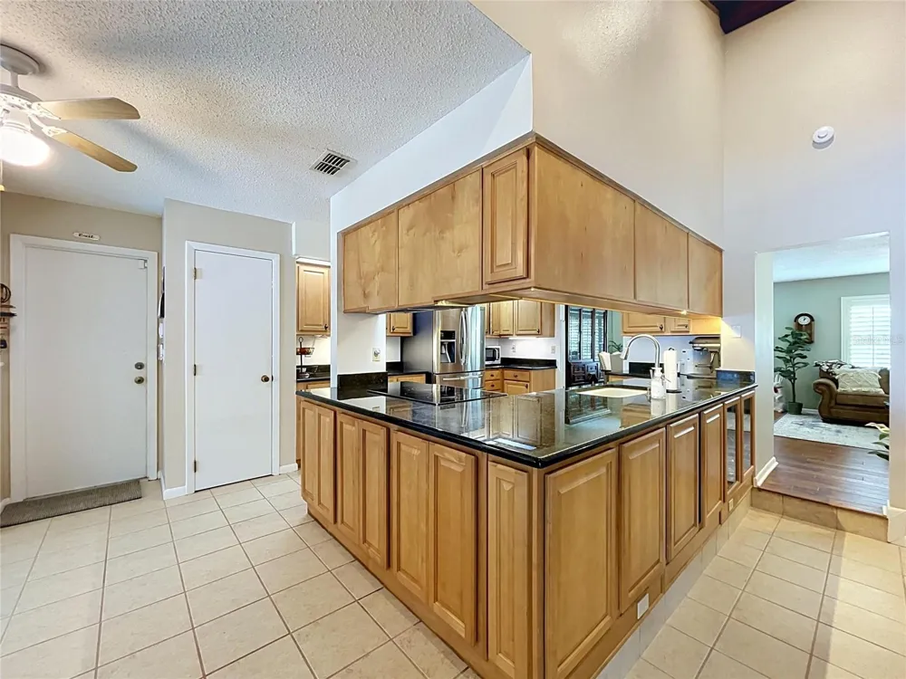 1068 SUGARTREE DRIVE S Lakeland, FL 33813