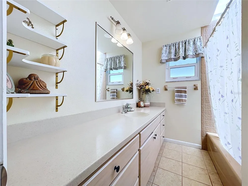 1068 SUGARTREE DRIVE S Lakeland, FL 33813