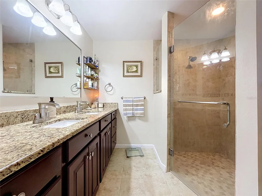 1068 SUGARTREE DRIVE S Lakeland, FL 33813