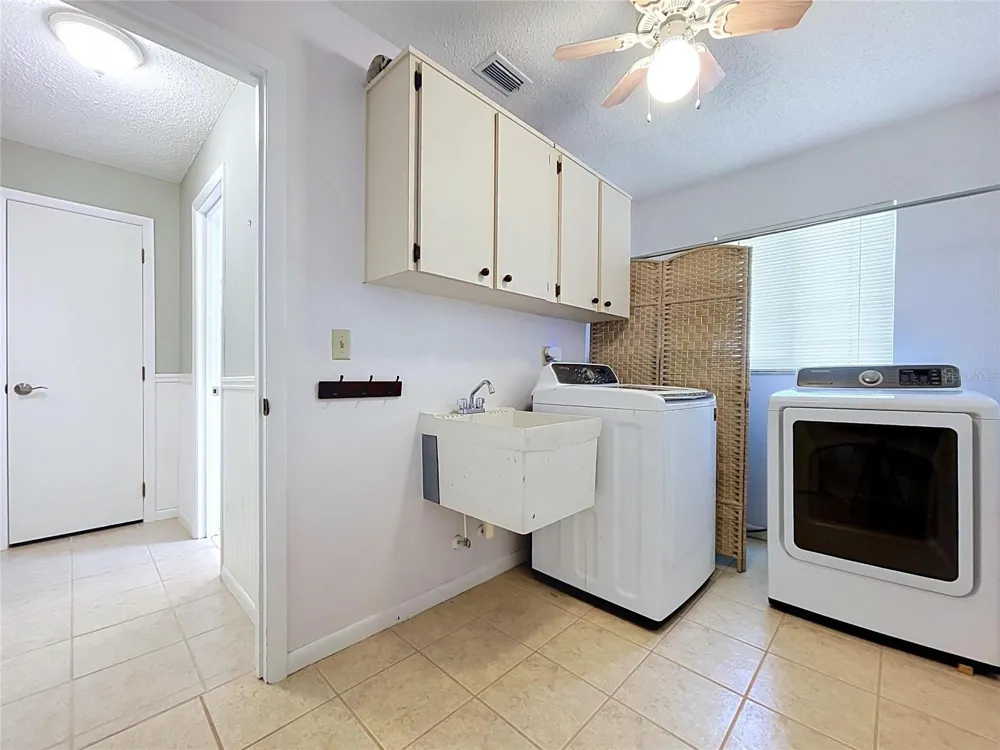 1068 SUGARTREE DRIVE S Lakeland, FL 33813