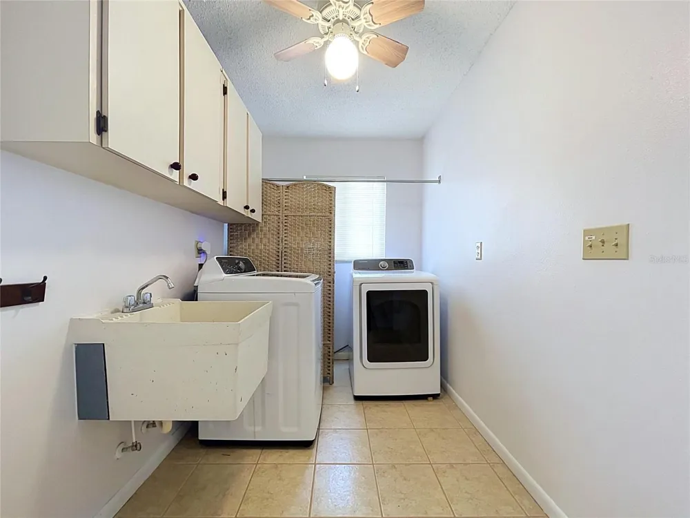 1068 SUGARTREE DRIVE S Lakeland, FL 33813