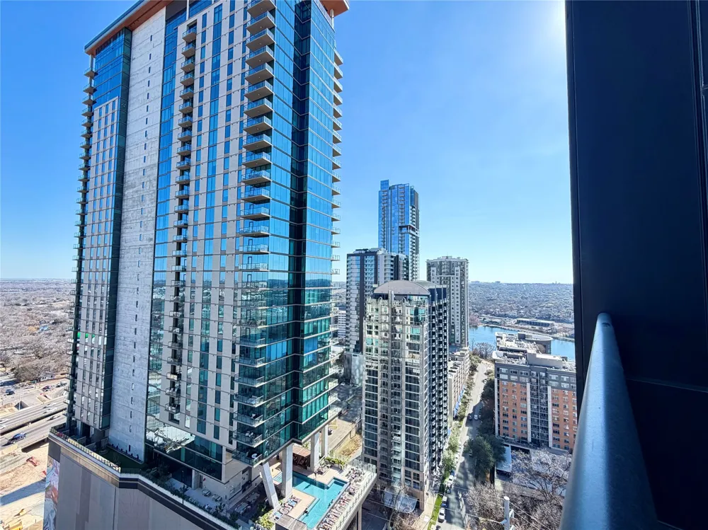 70 Rainey Street #2203 Austin, TX 78701