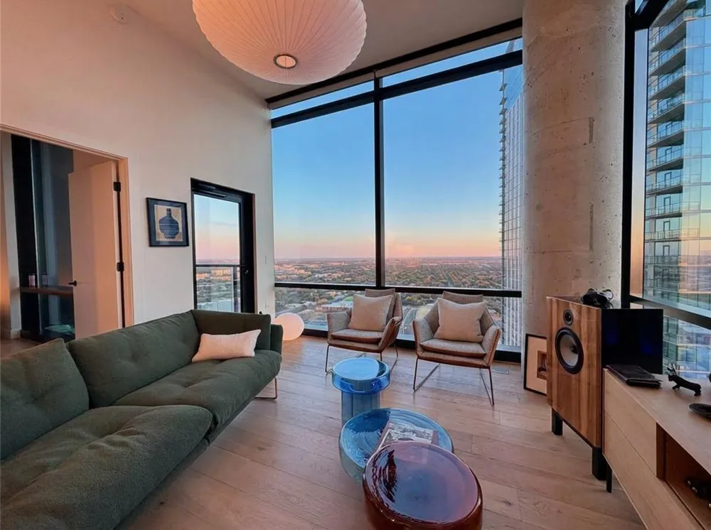 70 Rainey Street #2203 Austin, TX 78701